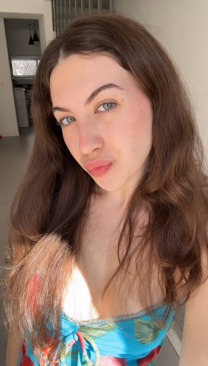 Nude girl Amber in Zurich