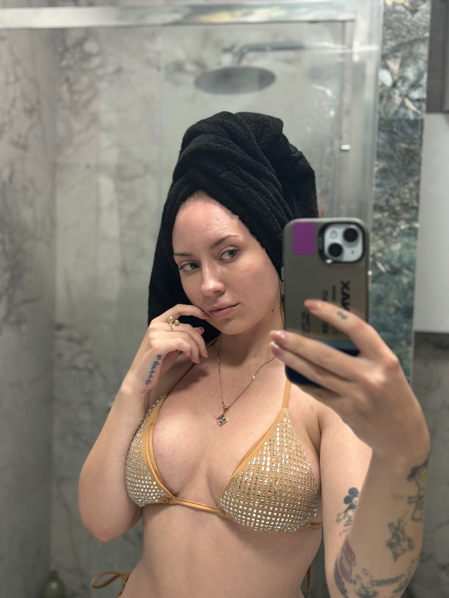 Nude girl KateV in Zurich