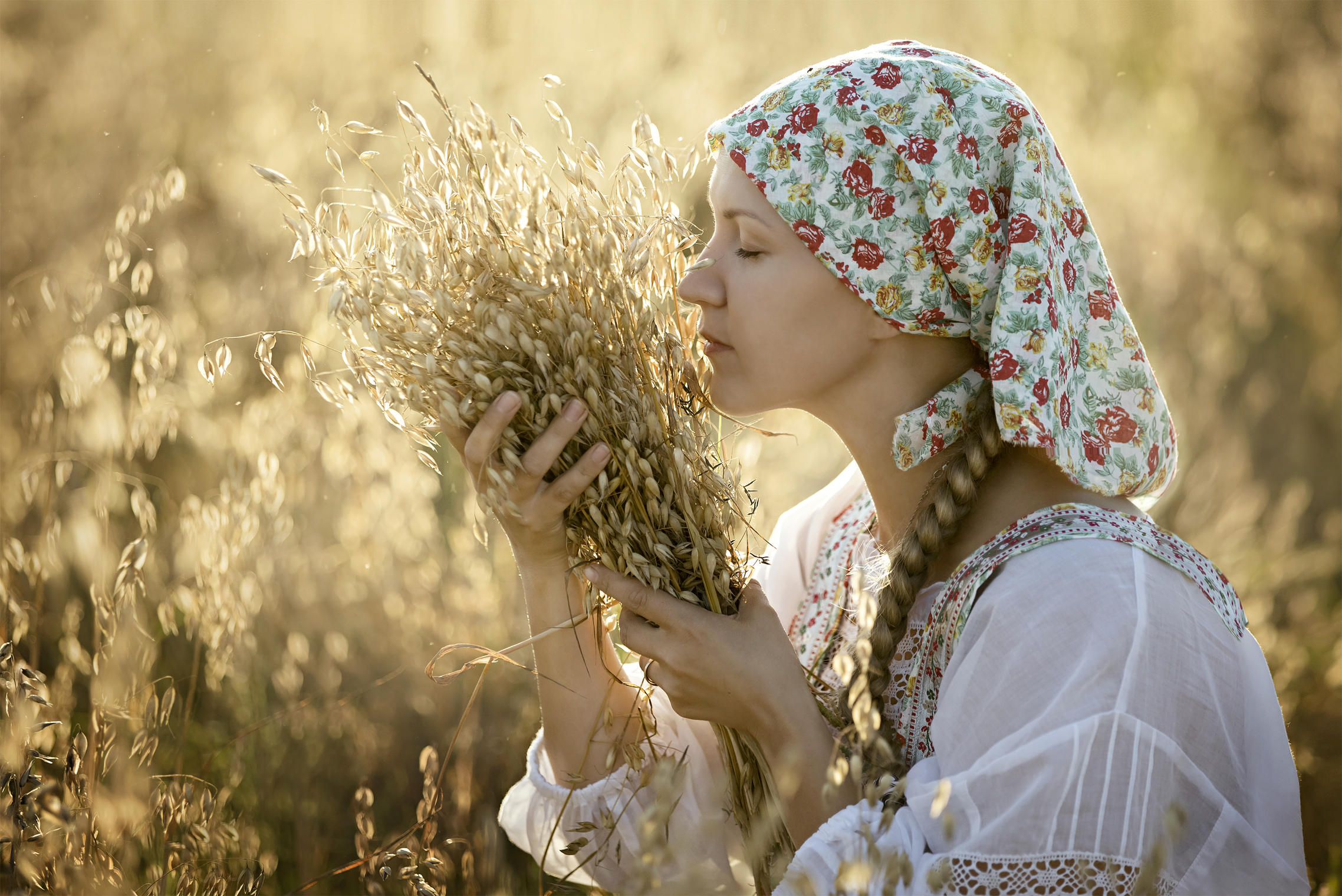 Photo Women in Slavic costumes in Zurich